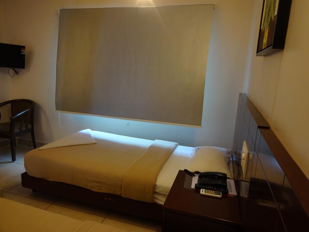 Hotel Sky Lite Coimbatore Esterno foto
