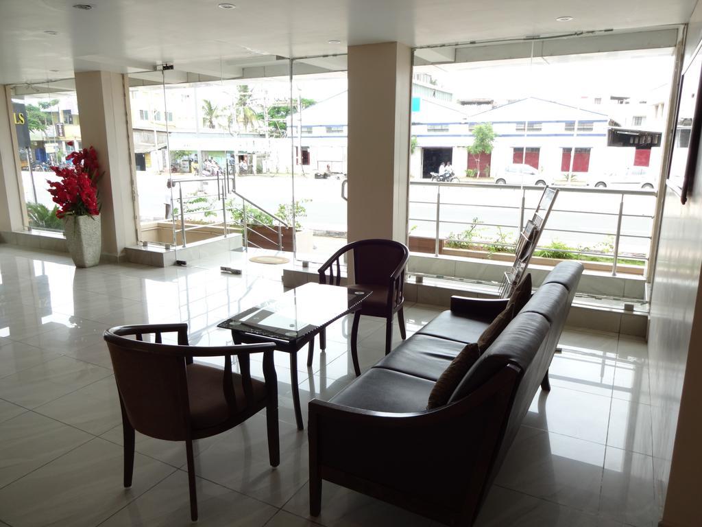 Hotel Sky Lite Coimbatore Esterno foto