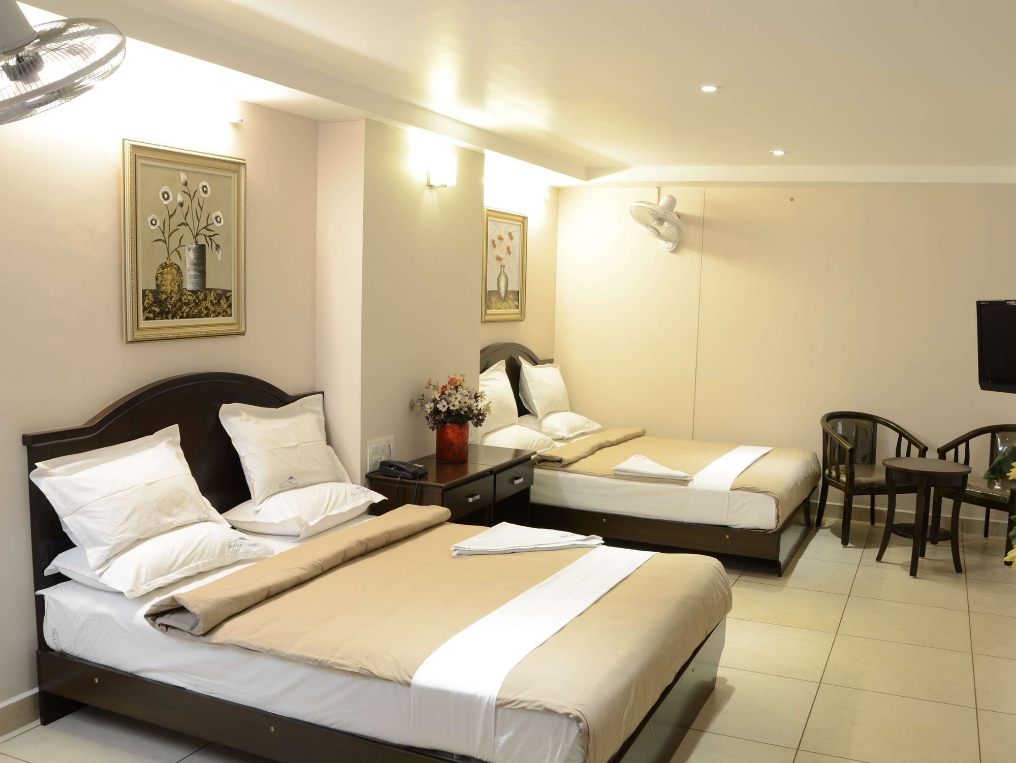 Hotel Sky Lite Coimbatore Esterno foto